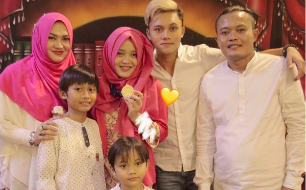 Screen Shot 2022 07 17 At 16 11 04 Artis Rukun Bercerai di Hari Tua. (Foto: Instagram)