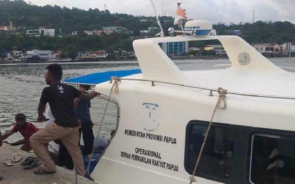 Perahu Motor DPR Papua Hilang Kontak di Perairan Kepulauan Yape, Angkut 8 Penumpang