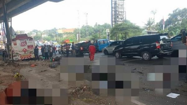 Kecelakaan Beruntun Libatkan Truk Tangki Di Jatisampurna, Korban ...