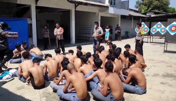 Miris, Puluhan Pelajar Tawuran Diamankan Polisi di Cirebon, Ditanya Tak Hapal Pancasila
