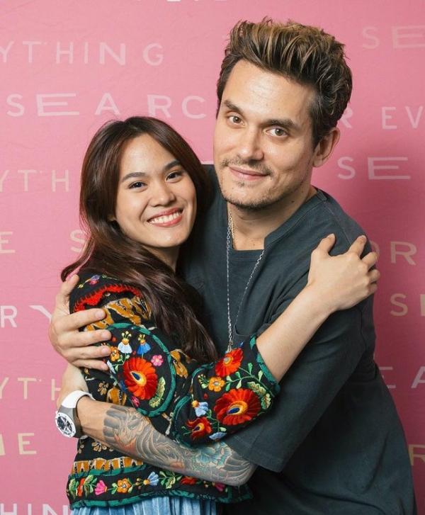 Artis yang Suka Salah Tingkah saat Bertemu Idola Sesama Artis. (foto: Instagram)