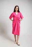 Model pakaian keluaran FIGURE