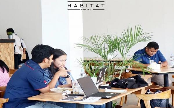 Kafe yang paling cocok untuk kerja di Medan, Habitat Cofe (Foto: Instagram/Habitat Cofe)