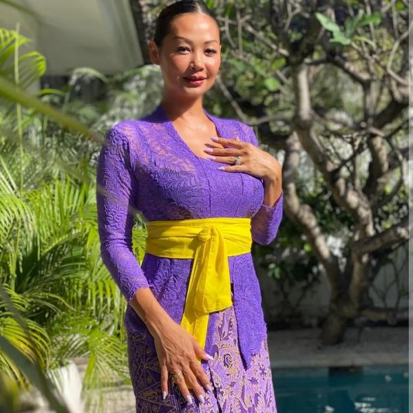 Artis yang Suka Memakai Kebaya Bali. (Foto: Instagram)