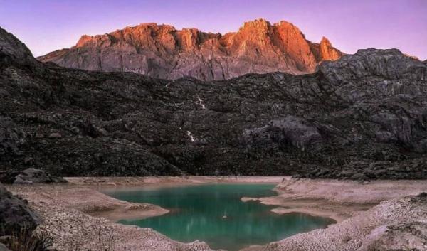 Taman Nasional Lorentz yang merupakan taman nasional terluas di Indonesia bahkan Asia Tenggara. (Foto : Instagram @lorentznationalpark_official)