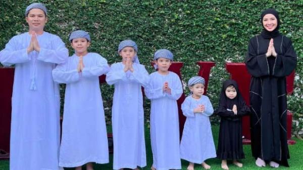 Ratna Galih Artis Punya Anak Kembar. (Foto: Instagram)