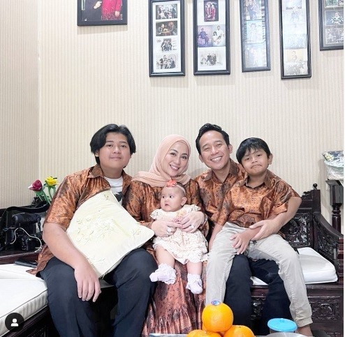 Denny Cagur Artis Punya Rumah Mirip Istana. (foto: Instagram)