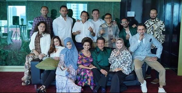 Nafa Urbach Potret kemesraan Jihan Fahira dan Nafa Urbach. (Foto: Instagram)