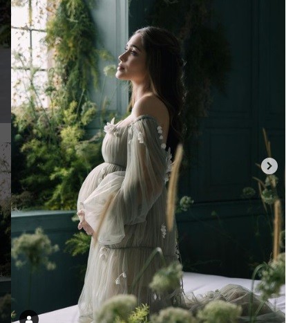 Artis Cantik yang Hamil Besar di Akhir Tahun 2022. (Foto: Instagram)