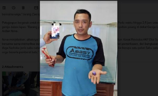 Pelalu menunjukan sabu yang dilempar ke dalam lapas dengan ketapel. (istimewa).