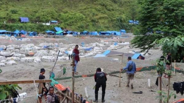Tegas, Kapolda Maluku Perintahkan Hukum Berat Pelaku PETI di Tambang Gunung Botak