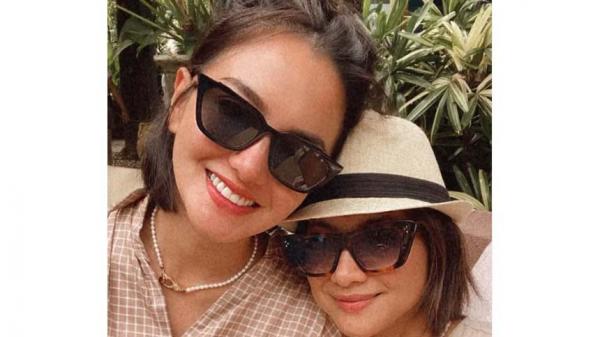 Ririn Ekawati Pasangan Artis Adik Kakak Mirip Banget. (Foto: Instagram)