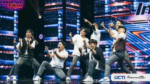 Ivan Gunawan Meneteskan Air Mata Liat Penampilan Wehustle di Indonesia’s Got Talent: Kalian Seru