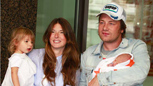 Nama anak anak artis Hollywood yang aneh hingga susah diucapkan. (Foto: Istimewa)