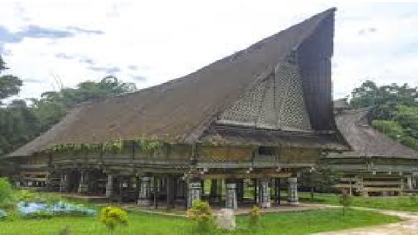 5 Nama Rumah Adat Sumatera Utara, Sebagian Besar Sudah Banyak yang Langka
