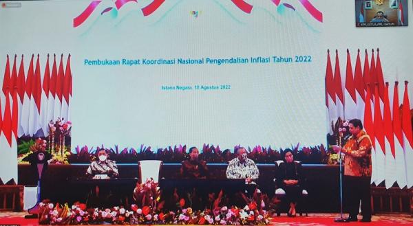 Inflasi RI Terkendali, Menko Airlangga: APBN Pertahankan Harga Energi ...