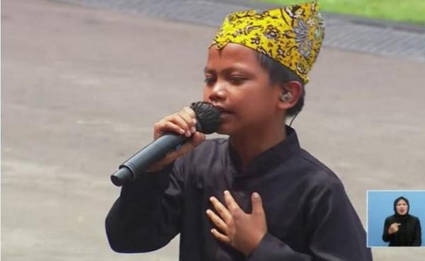 Artis yang sering di putar di YouTube, Farel Prayoga