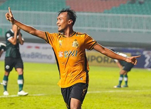 Gelandang Bhayangkara FC, Muhammad Hargianto berselebrasi usai mencetak gol dramatis ke gawang Persikabo 1973 pada laga Liga 1 2022/2023 di Stadion Pakansari, Cibinong, Selasa (23/8/2022). (Foto: Instagram/@bhayangkarafc)