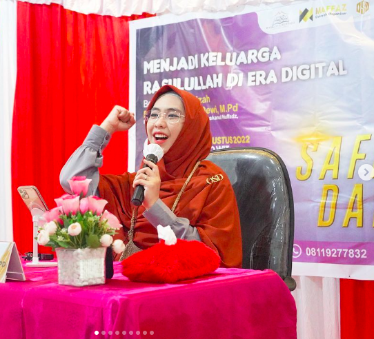 Artis Memilih Jadi Pendakwah. (foto: Instagram)