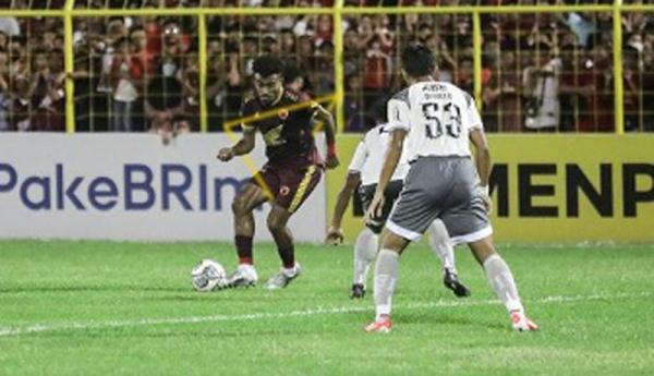 PSM Vs Persib Persib Bandung dibantai PSM Makassar 1-5 pada pekan ketujuh Liga 1 di Stadion Gelora B.J Habibie, Senin (29/8/2022) malam WIB. (Foto: Twitter/@PSM_Makassar)