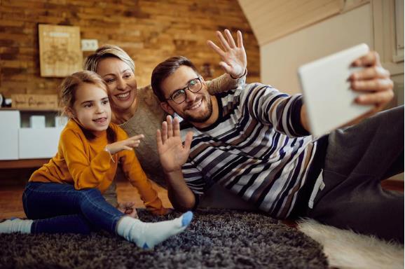 Ilustrasi Tips Liburan Hemat ke Kuala Lumpur. (Foto: dok Freepik/freestockcenter)