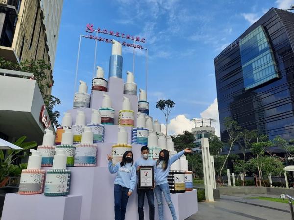 Menara Serum Somethinc Menara Serum Somethinc. (Foto: MPI/Karina Astawidara)