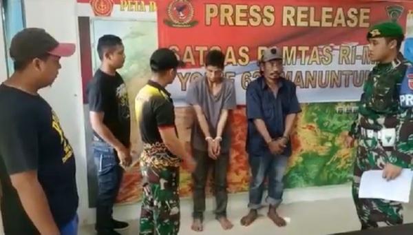 Satgas Pamtas Yonif 621/Manuntung menangkap dua warga membawa sabu. (Foto: iNewsTV/Usman Coddang)