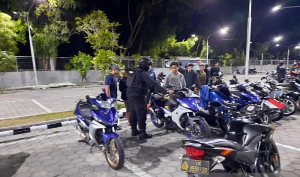  Polisi Amankan Puluhan Knalpot Brong di Kawasan Parkir Balekambang Solo