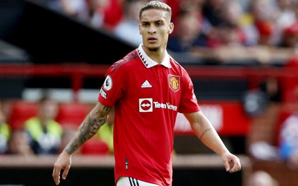 Antony 1 Antony langsung ukir rekor saat debut di Manchester United melawan Arsenal di Liga Inggris. Tapi dia tak mau terbuai euforia. (Foto: REUTERS/Craig Brough)