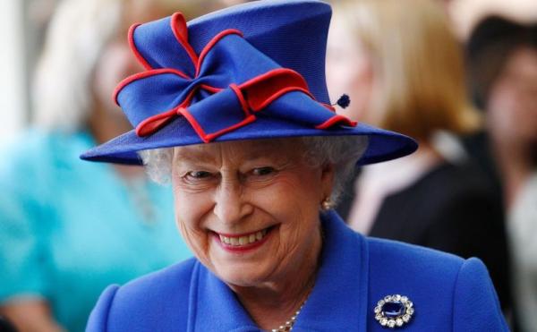 Laga West Ham vs Steau Bucharest diwarnai momen hening untuk mengenang Ratu Elizabeth II yang meninggal dunia pada Kamis (8/9/2022). (Foto: REUTERS)