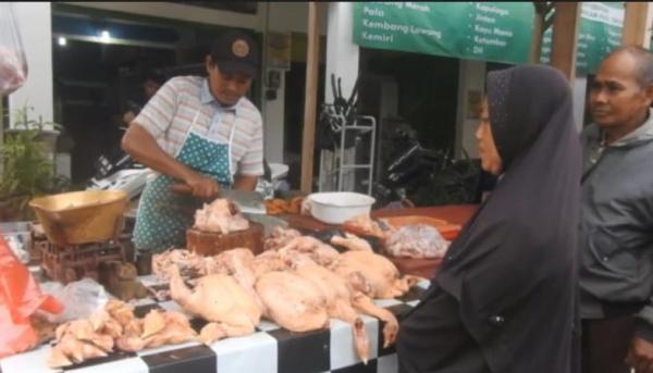 Dampak BBM Naik, Harga Ayam Tanpa Tulang Di Banjarnegara Rp40.000 Per ...