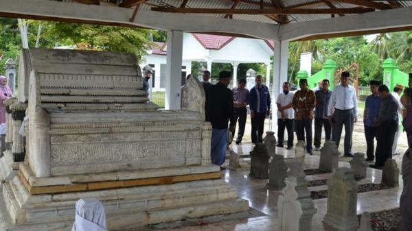 Peninggalan Kerajaan Samudera Pasai, Makam Sultan Malik Al-Saleh (Unimal)