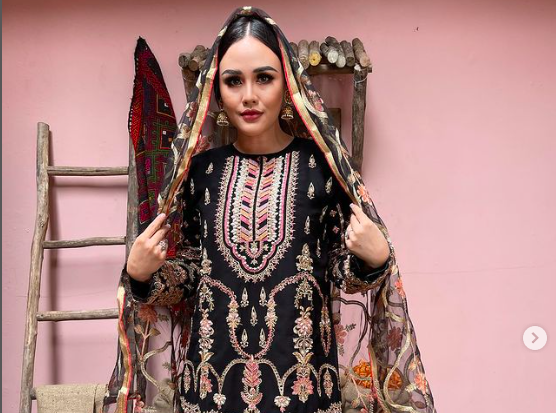 Screen Shot 2022 09 14 At 15 16 06 Artis Indonesia Nikah dengan Selebriti Luar Negeri. (foto: Instagram)