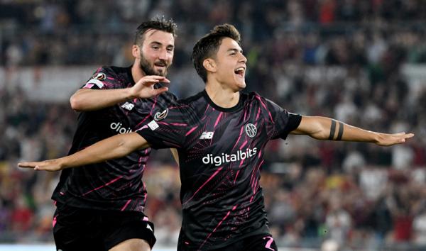 Paulo Dybala AS Roma menang 3-0 atas HJK pada matchday kedua Grup C Liga Europa di Olimpico, Jumat (16/9/2022) dini hari WIB. (Foto: REUTERS/Alberto Lingria)