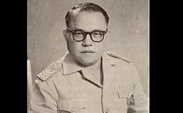 Gubernur Kalimantan Barat pertama Oevaang Oeray