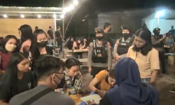 Polisi Razia dan Tes Urine Pengunjung Kafe di Palangka Raya, 3 Orang Positif Narkoba