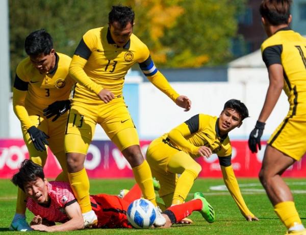 Timnas Malaysia Timnas Malaysia (kuning) gagal lolos ke Piala Asia U-20 2023. (Foto: Twitter/@FAM_Malaysia)