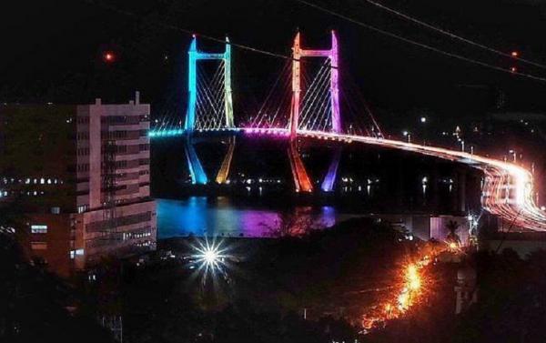 jembatan merah putih (Foto: fbbaronda).