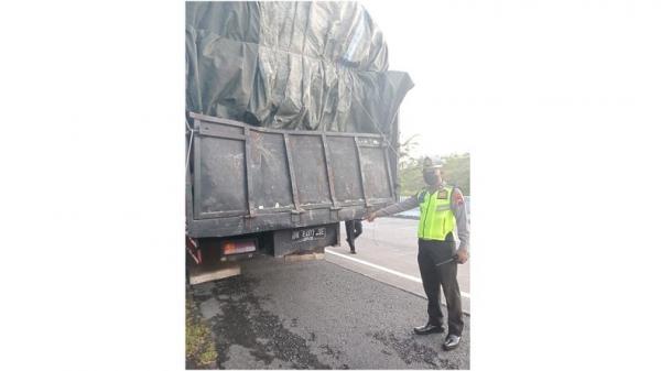 Kecelakaan di Tol Bawen-Ungaran, Jawa Tengah menewaskan 5 orang. (Foto: Ist)