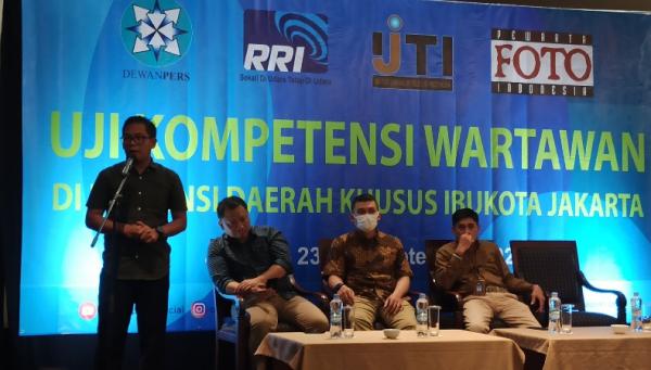 Kenang Almarhum Azyumardi Azra, Peserta UKW di Jakarta Mengheningkan Cipta