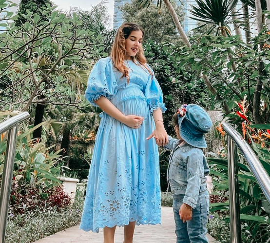 Artis Sembunyikan Wajah Anak Setelah Lahir. (Foto: Instagram)