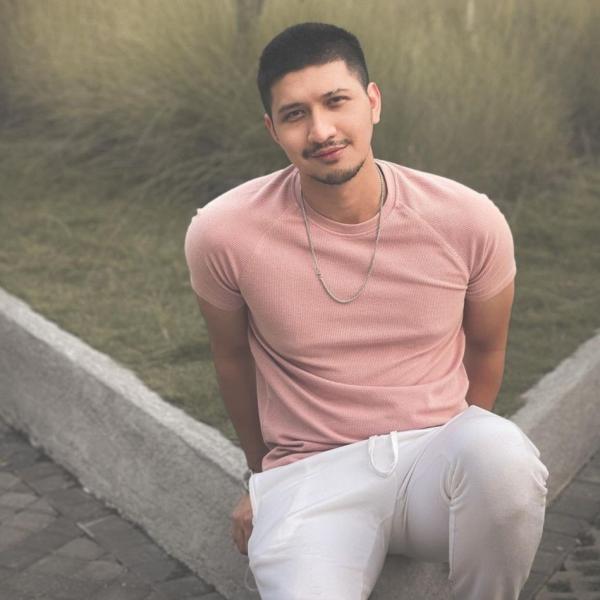 Artis Muslim Perankan Tokoh Kristen di Film. (Foto: instagram)