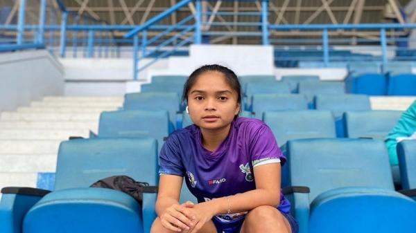 Pemain Timnas Putri Indonesia yang Cantik Jelita, Ade Mustikiana Oktafiani (foto: Instagram/Ade Mustikiana Oktafiani) Pemain Timnas Putri Indonesia yang Cantik Jelita, Ade Mustikiana Oktafiani (foto: Instagram/Ade Mustikiana Oktafiani)