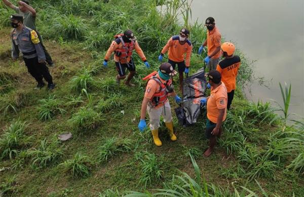 Mayat Pria Misterius Ditemukan Tertelungkup Di Sungai Progo