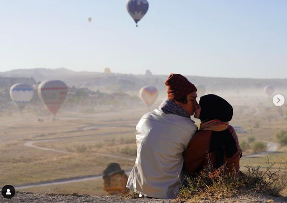 Momen kemesraan Lesti Kejora dan Rizky Billar. (Foto: Instagram)