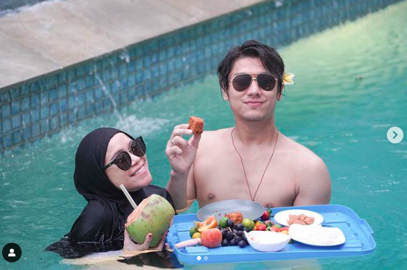 Momen kemesraan Lesti Kejora dan Rizky Billar. (Foto: Instagram)