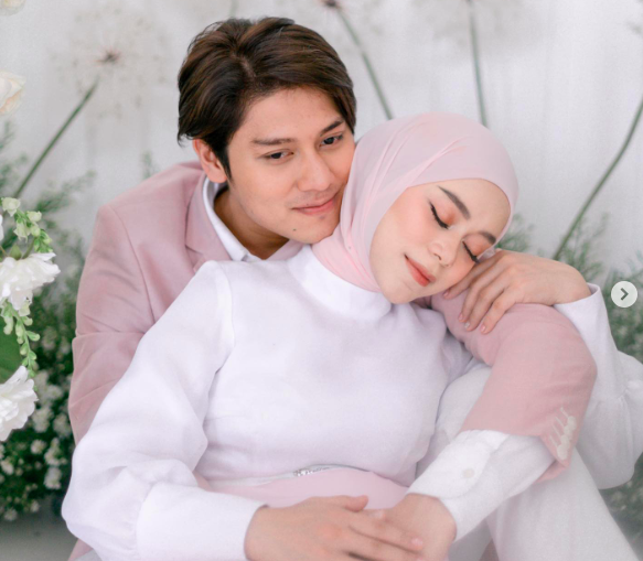 Momen kemesraan Lesti Kejora dan Rizky Billar. (Foto: Instagram)