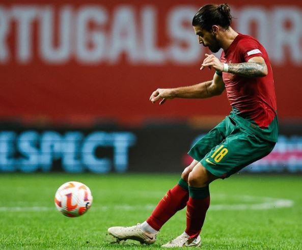 Ruben Neves Tolak MU dan Liverpool, Bintang Portugal Tunggu Tawaran Raksasa Spanyol