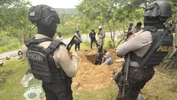 Jenazah DPO Teroris Poso Askar Dimakamkan di Palu, Keluarga Tak Datang