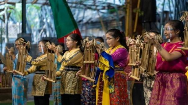 Angklung menjadi alat musik tradisional di Jawa Barat terdaftar sebagai Karya Agung Warisan Budaya Lisan dan Nonbendawi Manusia dari UNESCO (Foto: Instagram/angklungudjo)